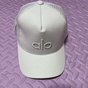 ALO Yoga White Cap